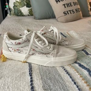 Super Cute Dainty Floral Vans! 🌸🌼🌷